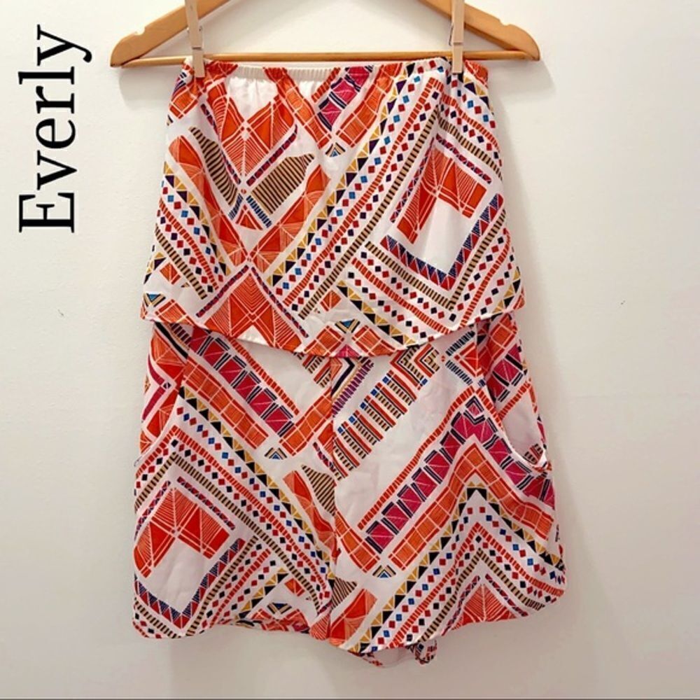 Everley Strapless Summer Romper Size Small